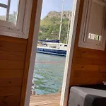 House Boat R Al Poetto 2 Pax Piu' 1 Båthotell Cagliari