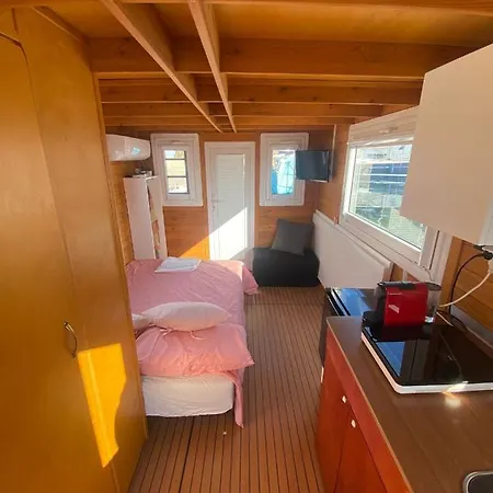 House Boat R Al Poetto 2 Pax Piu' 1