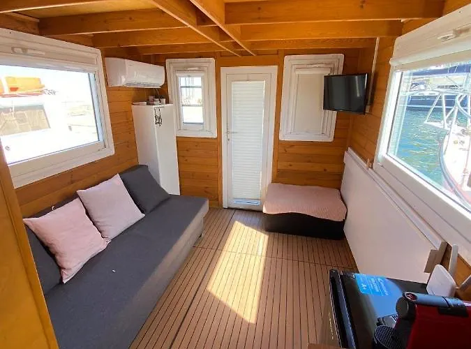 Bateau-hôtel House Boat R Al Poetto 2 Pax Piu' 1