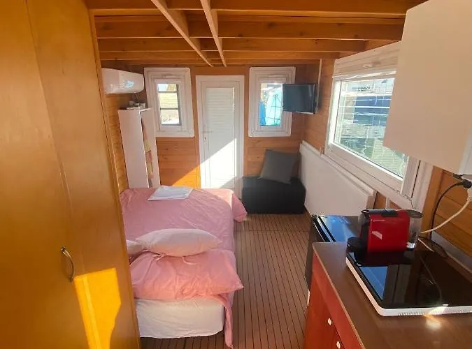 House Boat R Al Poetto 2 Pax Piu' 1